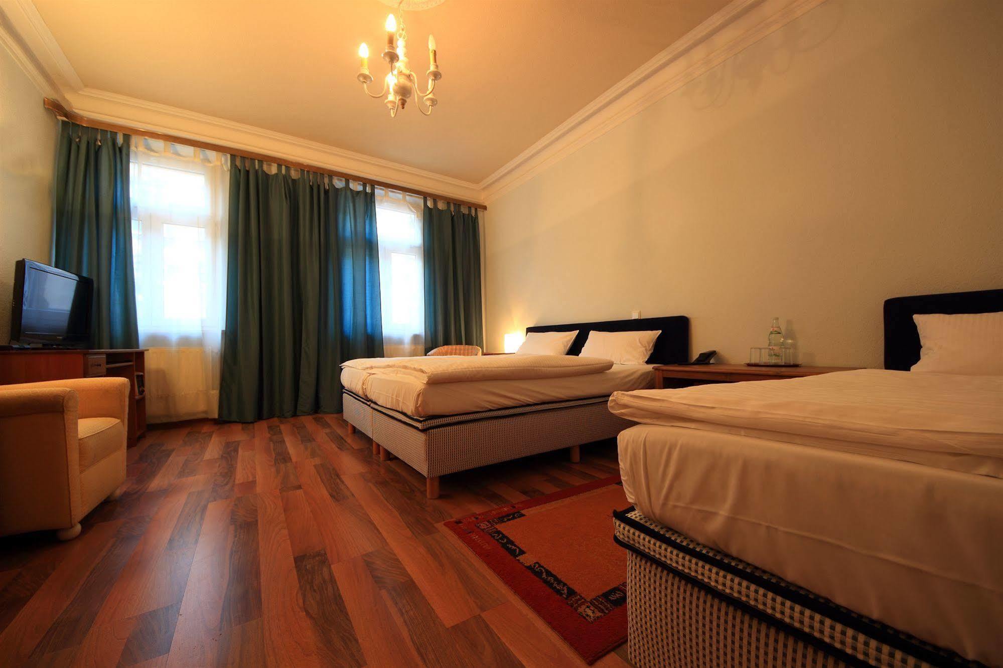Altstadthotel Фюрт Екстер'єр фото